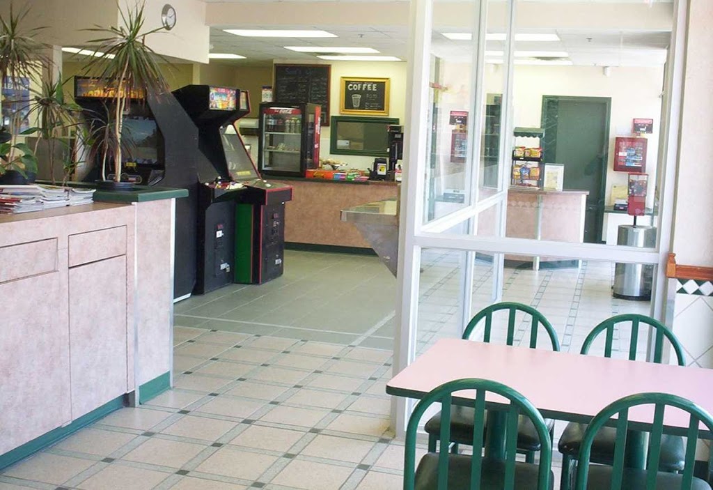 Surfs Up! Coin Laundry & Dry Cleaning | 277 Bath Rd, Kingston, ON K7M 2X6, Canada | Phone: (613) 542-2345