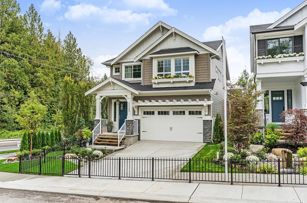 ROSLYN RIDGE | 11305 232 St, Maple Ridge, BC V2X 3R3, Canada | Phone: (604) 521-0038