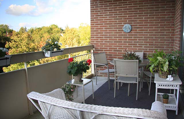 Northgate Towers | 510 Admiral St, Woodstock, ON N4S 8H8, Canada | Phone: (519) 537-2875