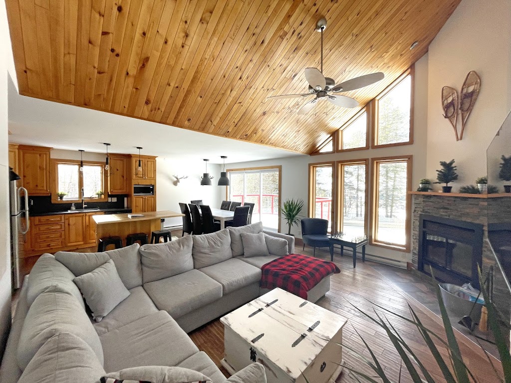 Le 583 | 583 Chem. du Hibou, Stoneham-et-Tewkesbury, QC G3C 1T1, Canada | Phone: (418) 225-1591