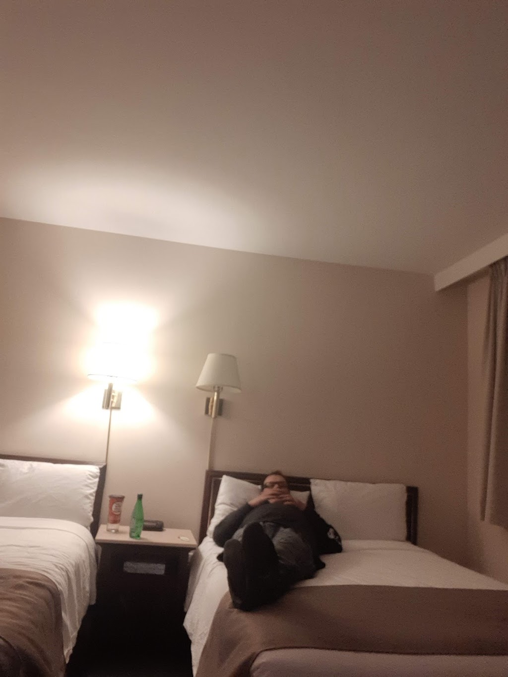 Hudson Inn Auberge and Eggspectation | 100 QC-201, Rigaud, QC J0P 1P0, Canada | Phone: (450) 458-1000