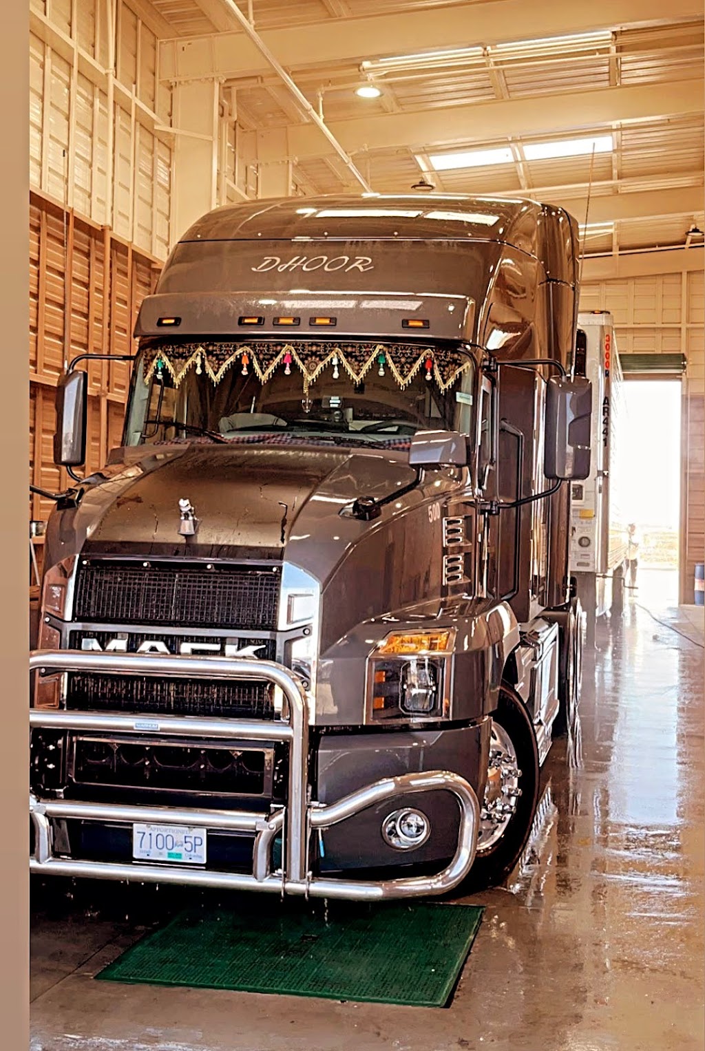 Avka Trucking Inc | 33011 Boothby Ave, Mission, BC V2V 7R6, Canada | Phone: (604) 354-7888