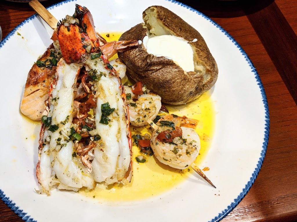 Red Lobster | 1540 Portage Ave, Winnipeg, MB R3G 0W9, Canada | Phone: (204) 783-9434