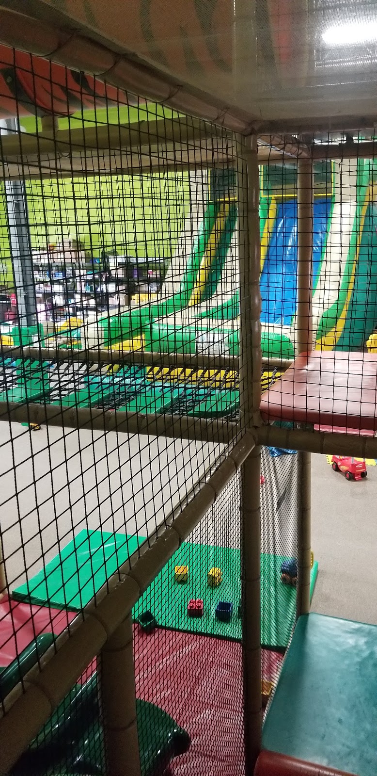 Jungle Oasis Playground | 695 Riddell Rd #2, Orangeville, ON L9W 4Z5, Canada | Phone: (519) 941-1010