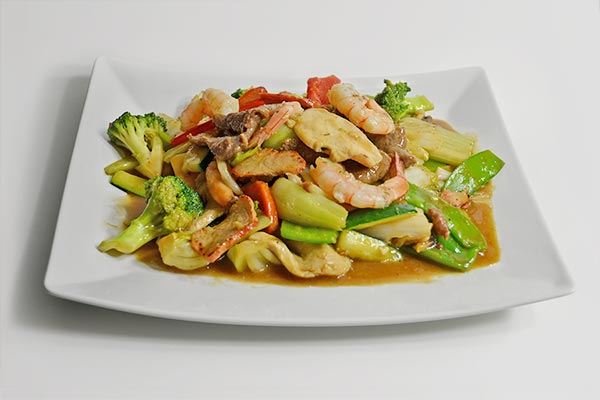 Chefs Wok Chinese Cuisine | 2030 Meadowgate Blvd, London, ON N6M 1K1, Canada | Phone: (519) 668-1688