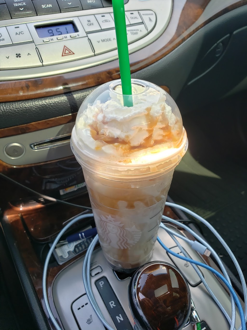Starbucks | 20 Market Dr, Milton, ON L9T 3H5, Canada | Phone: (905) 878-8300