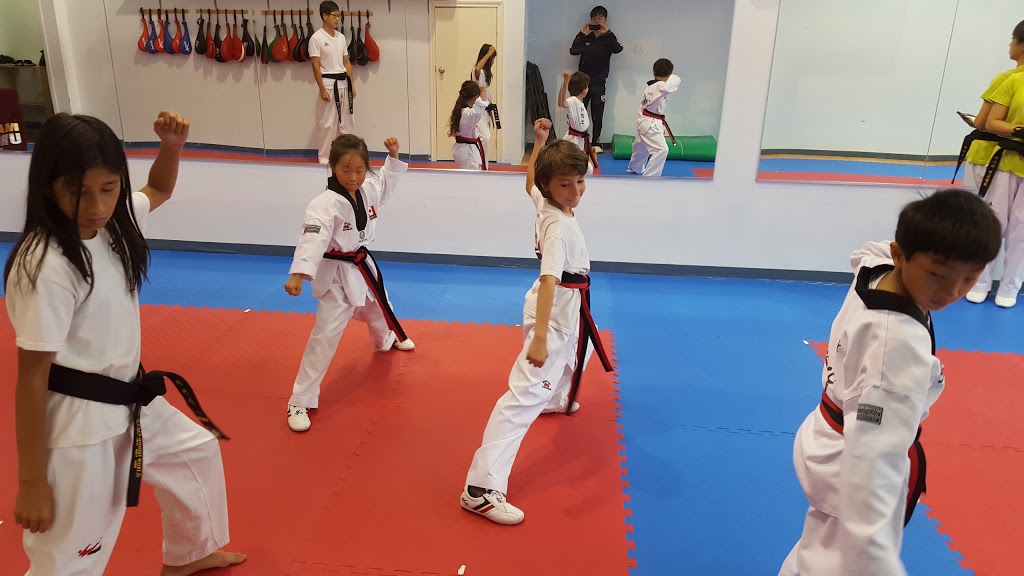 Seongs Taekwondo World | Mississauga Martial Arts | Canada, Ontario, Mississauga, Canadian Pl, #105 | Phone: (905) 625-9696