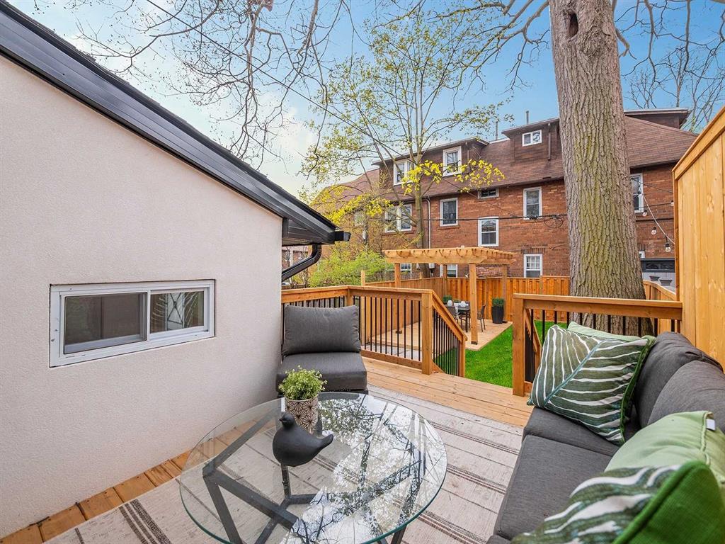 Toronto Realtor Brad McRae - Keller Williams Co-Elevation Realty | 2100 Bloor St W #7B, Toronto, ON M6P 1Y8, Canada | Phone: (416) 236-1392