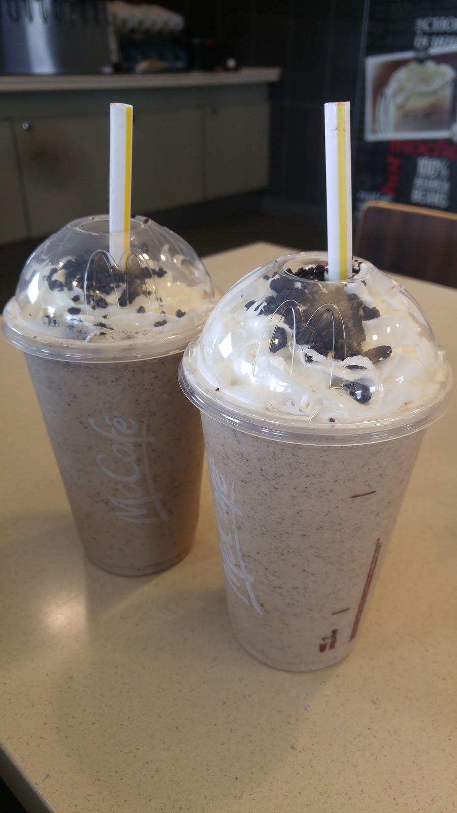 McDonalds | 17760 Yonge St, Newmarket, ON L3Y 8P4, Canada | Phone: (905) 895-1222