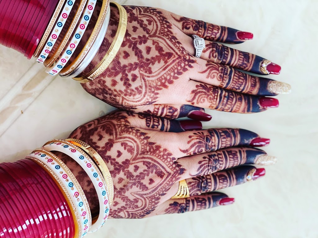 Fariha Mehndi/Henna Studio | 24 Holland Cir, Cambridge, ON N3C 0E1, Canada | Phone: (647) 782-8501