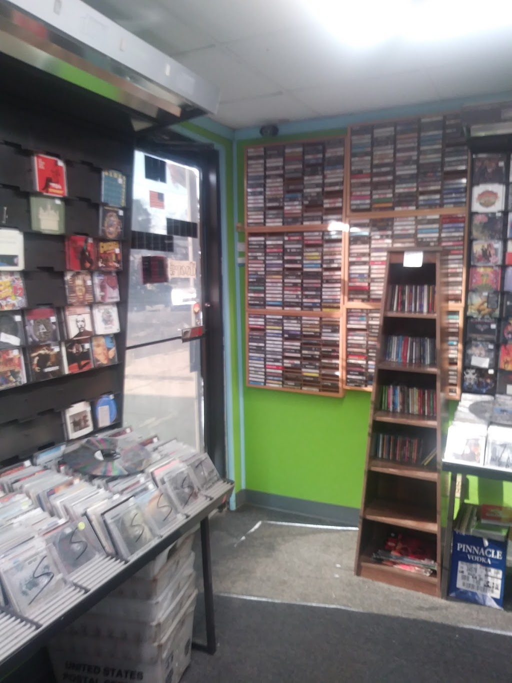 Music Matters Record Store | 527 Cayuga Dr, Niagara Falls, NY 14304, USA | Phone: (716) 371-8454