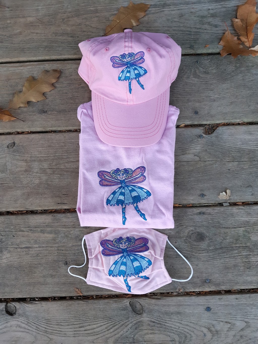 Silver Lining Fashions | 1970 Champlain Rd, Tiny, ON L9M 0B6, Canada | Phone: (705) 549-6674