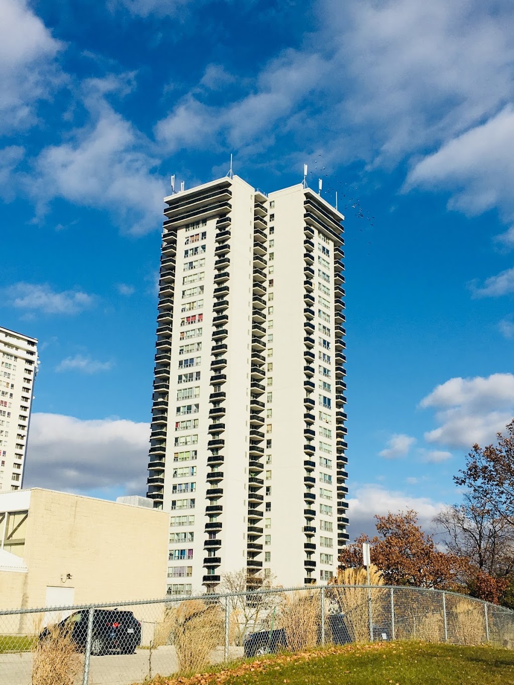5 Dufresne Court Apartments | 5 Dufresne Ct, North York, ON M3C 1B7, Canada | Phone: (888) 236-7767