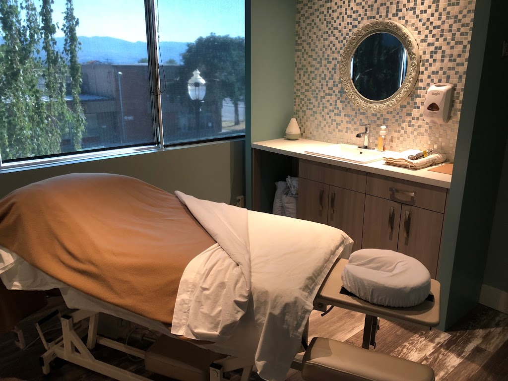 Landmark Wellness | 1708 Dolphin Ave #200, Kelowna, BC V1Y 9S4, Canada | Phone: (236) 420-4359