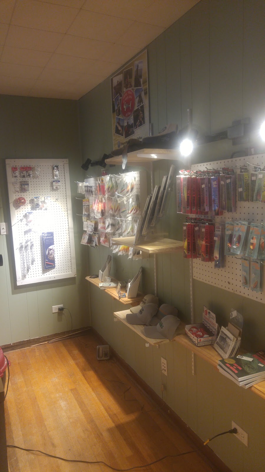 Nipigon river bait and tackle | 21 2nd St, Nipigon, ON P0T 2J0, Canada | Phone: (807) 889-0707