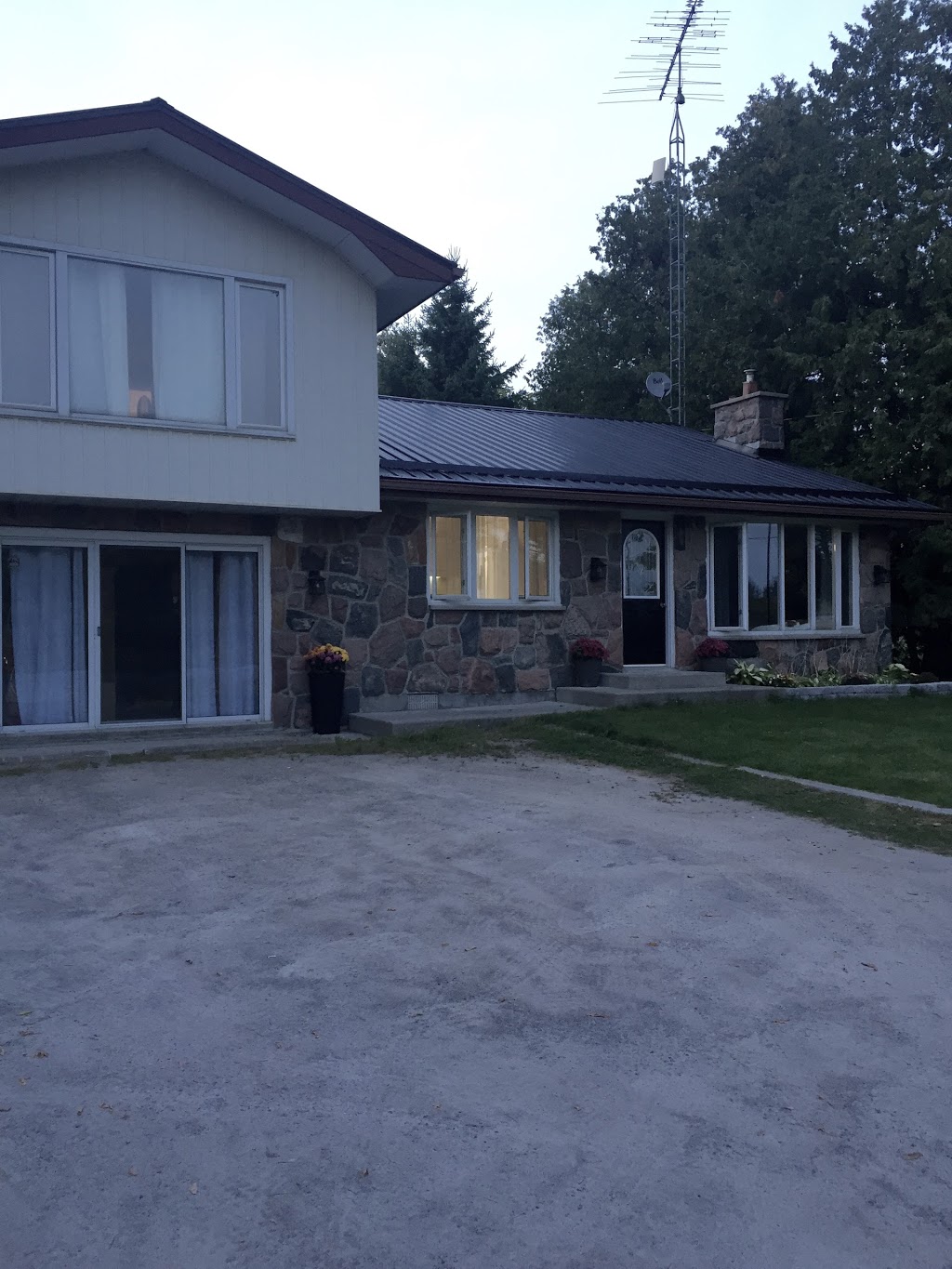 Trishs Hair Design | 803 Kawartha Lakes County Rd 121, Fenelon Falls, ON K0M 1N0, Canada | Phone: (705) 887-1536