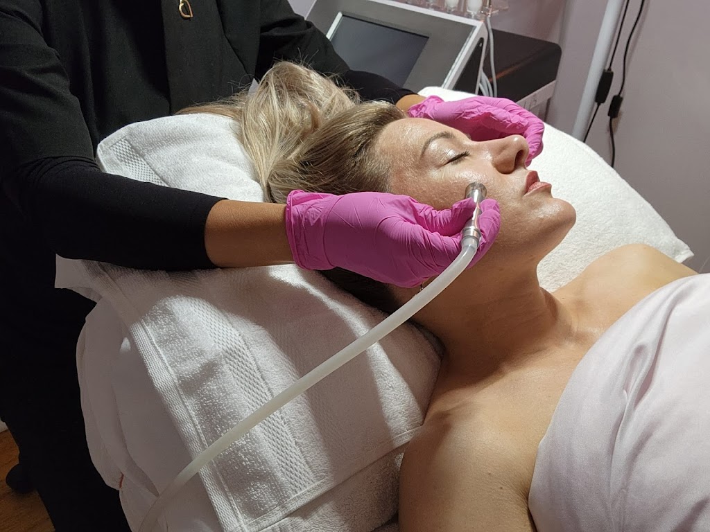 Cristina esthétique | 222 Bd de lÎle, Pincourt, QC J7W 3R7, Canada | Phone: (438) 402-8451