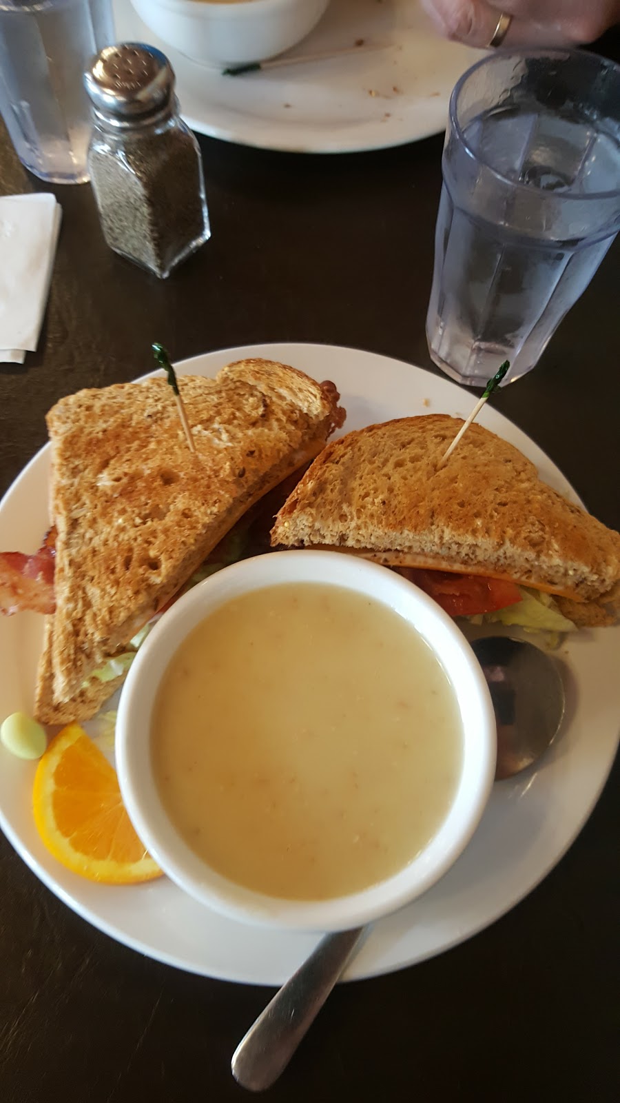 Willow Street Café | 9749 Willow St, Chemainus, BC V0R 1K3, Canada | Phone: (250) 246-2434