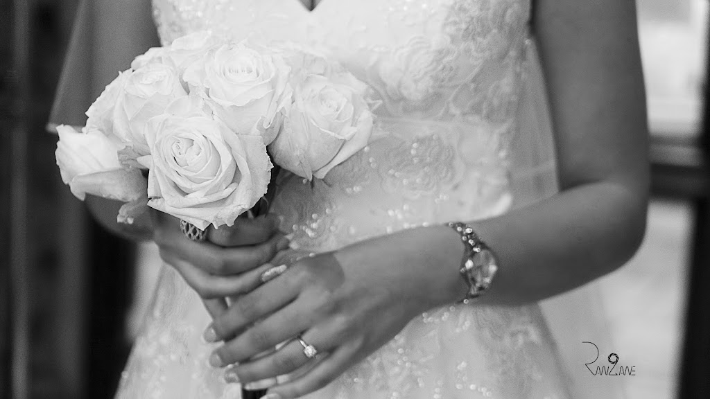 Raw To Awe photography studio | Rue Maisonneuve, Montréal, QC H9B 1K4, Canada | Phone: (514) 250-4434