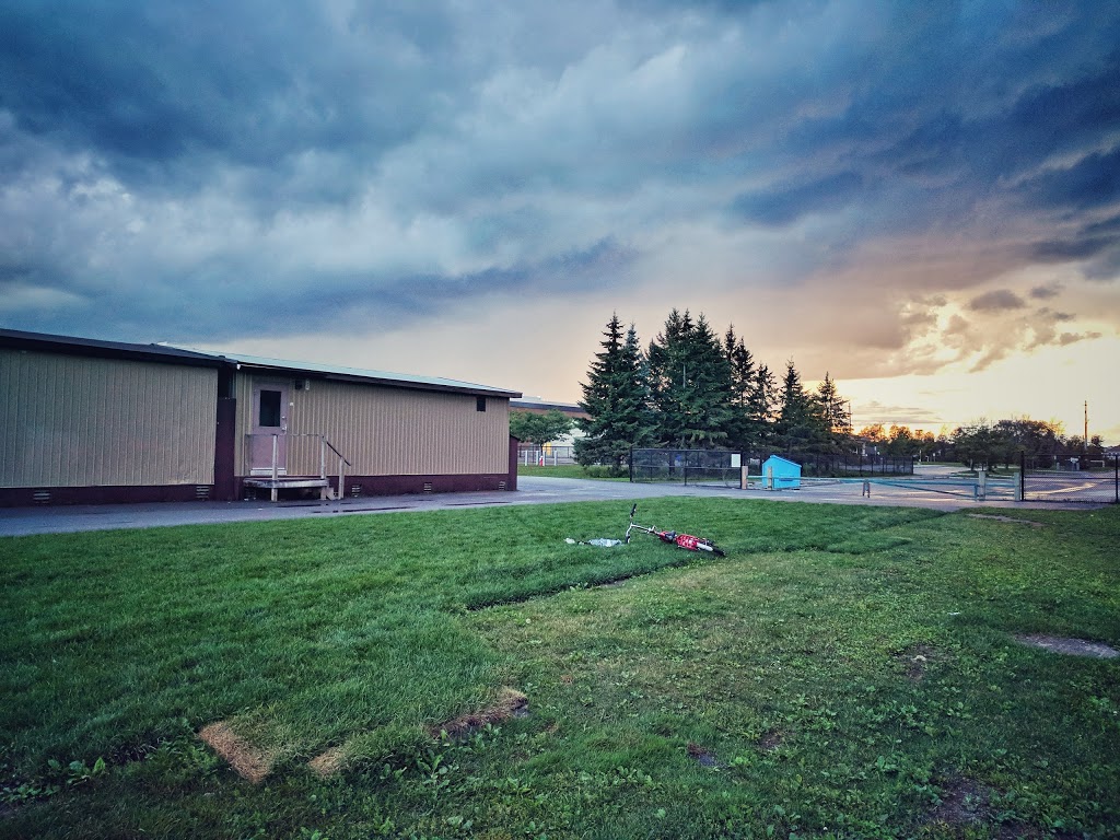 Juanita Snelgrove Park | 356 Kinghorn Crescent, Kanata, ON K2K 0C6, Canada