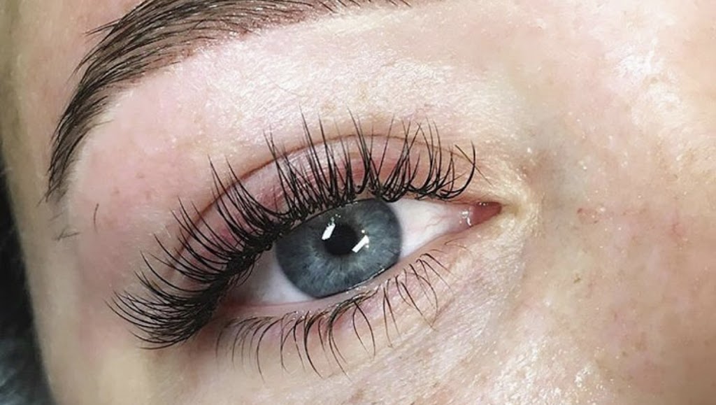 Binbrook lash bar | 131 Cook St, 4249 Radisson crescent, Binbrook, ON L0R 1C0, Canada | Phone: (289) 700-5729