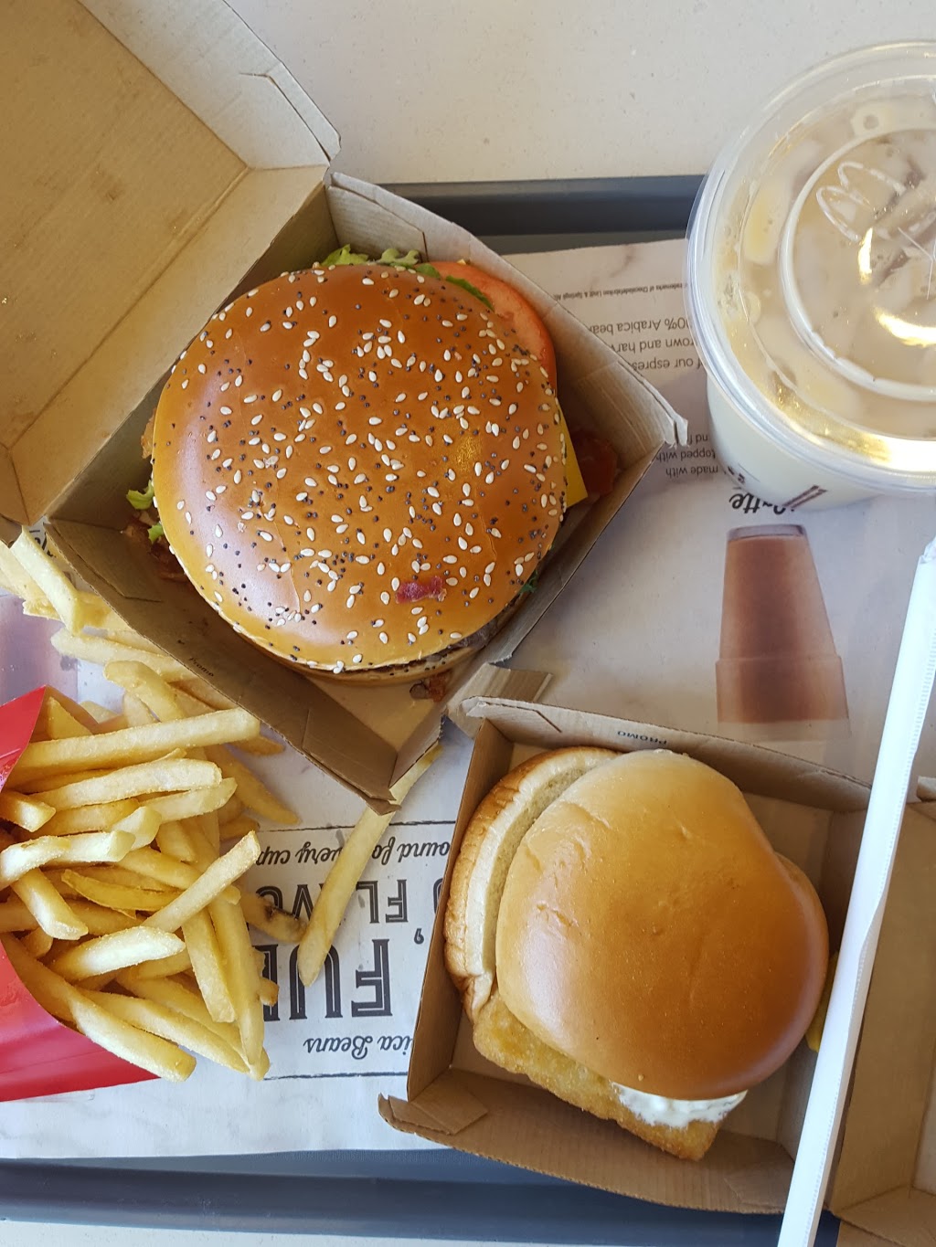 McDonalds | 235 Castle Oaks Crossing, Brampton, ON L6P 3X3, Canada | Phone: (905) 794-9224
