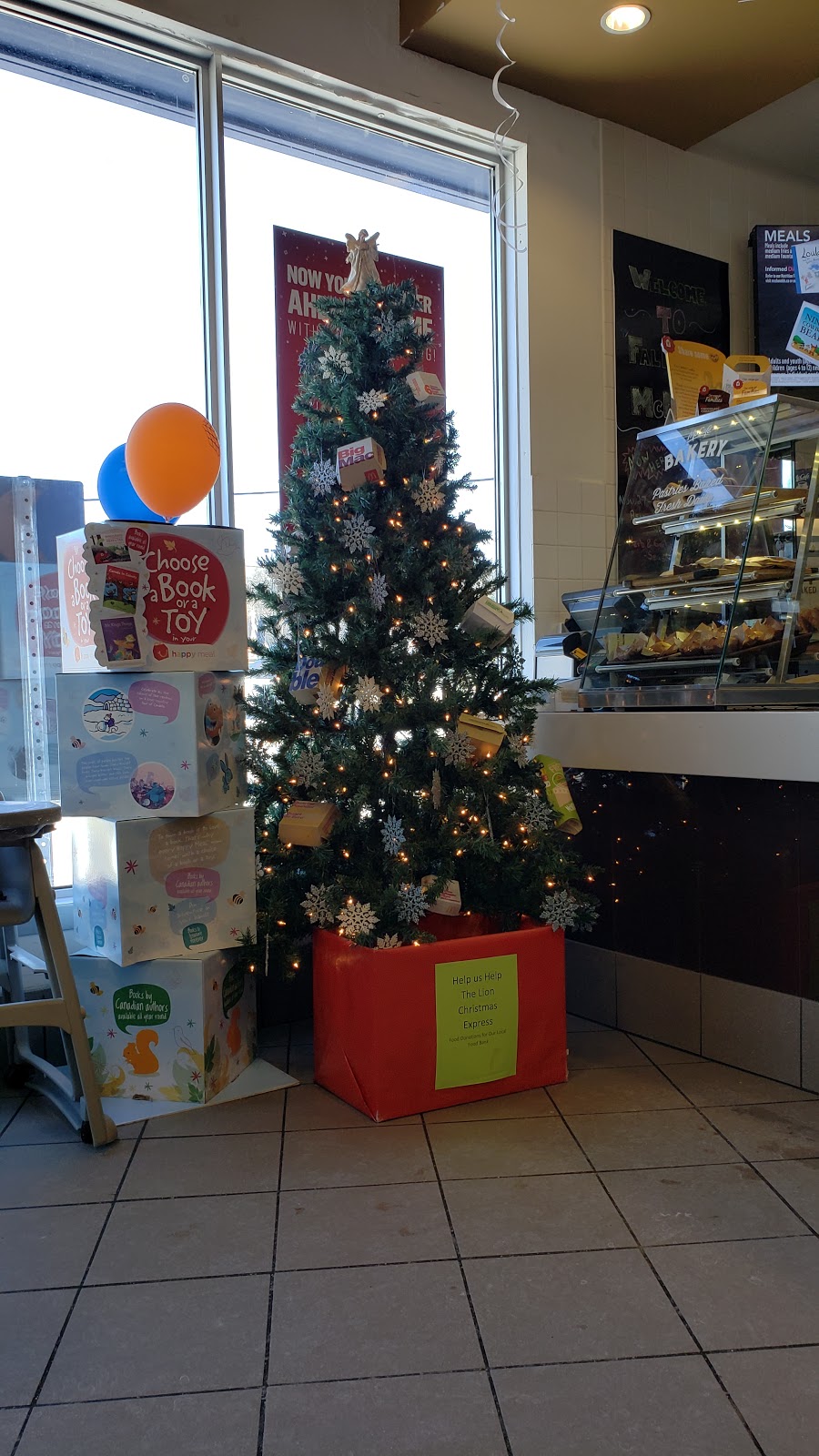 McDonalds | 3291 Lake Thomas Dr, Fall River, NS B2T 1E6, Canada | Phone: (902) 860-3007