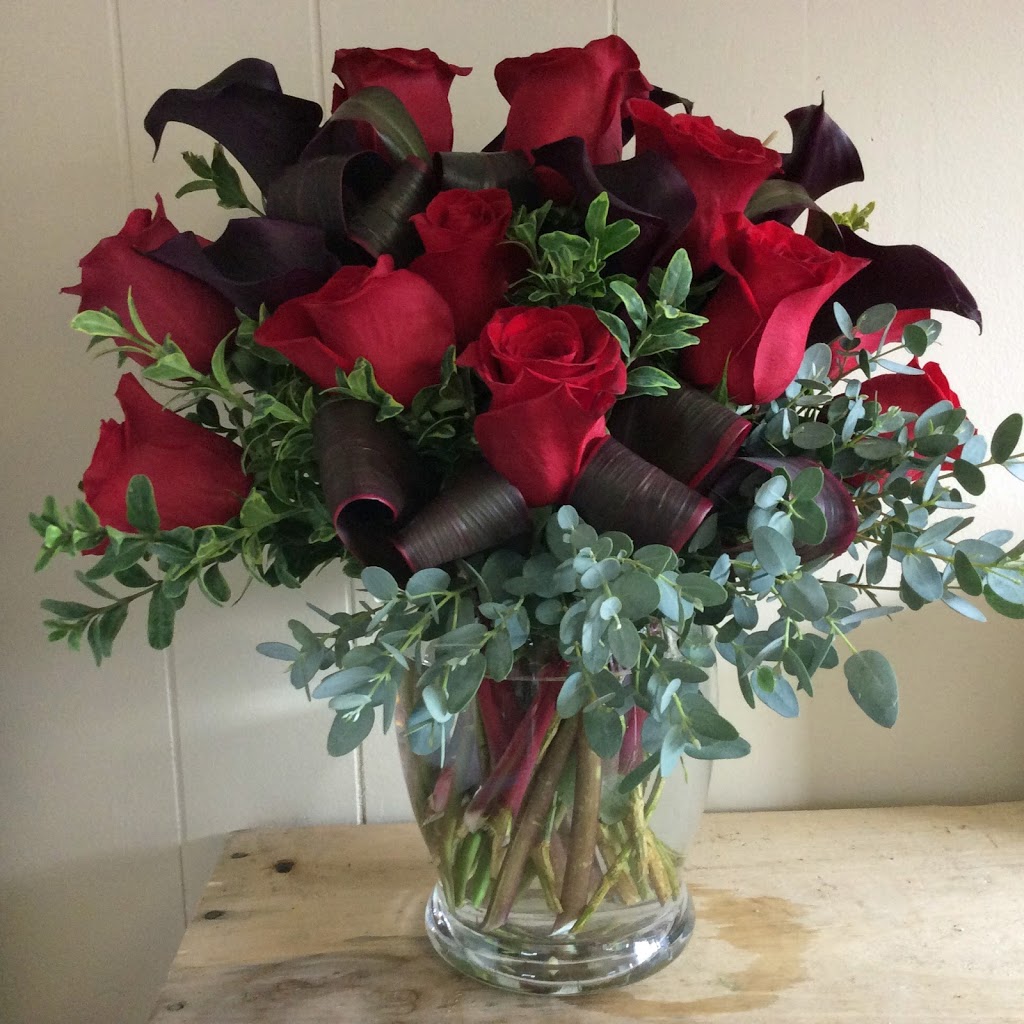 Willow Park Florist | 6223 31 Ave NW #908, Calgary, AB T3B 3X2, Canada | Phone: (403) 278-5170