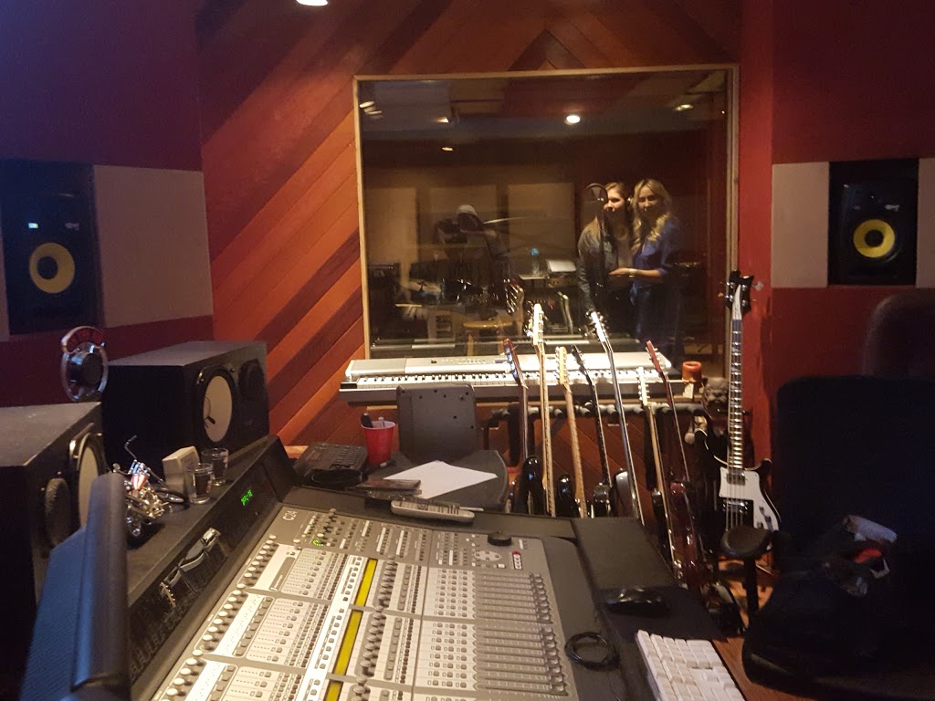 Velvet Sound Studios | 205 Lakeshore Rd E, Mississauga, ON L5G 1G2, Canada | Phone: (416) 735-4646