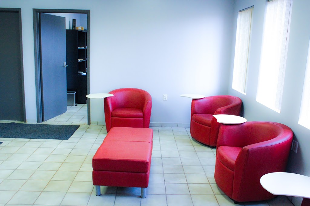 AER Truck & Car AUTO COLLISION | 7120 Tranmere Dr, Mississauga, ON L5S 1L9, Canada | Phone: (905) 405-8444