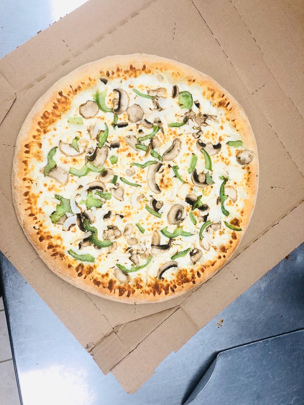Dominos Pizza | 1241 Weber St E, Kitchener, ON N2A 1C2, Canada | Phone: (519) 893-7200