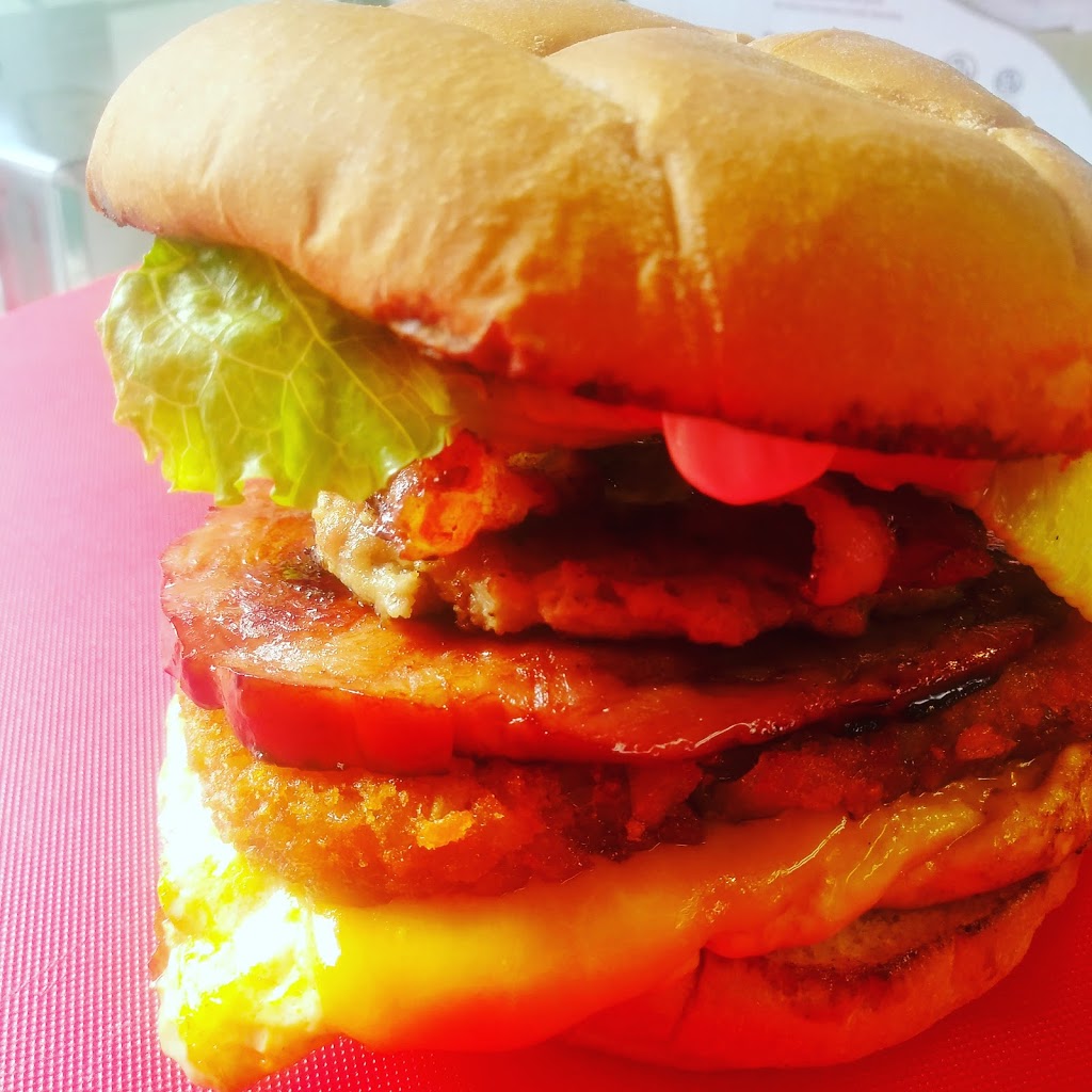 Flippin Mikes | 235 Dundas St, Woodstock, ON N4S 1A8, Canada | Phone: (519) 421-6897