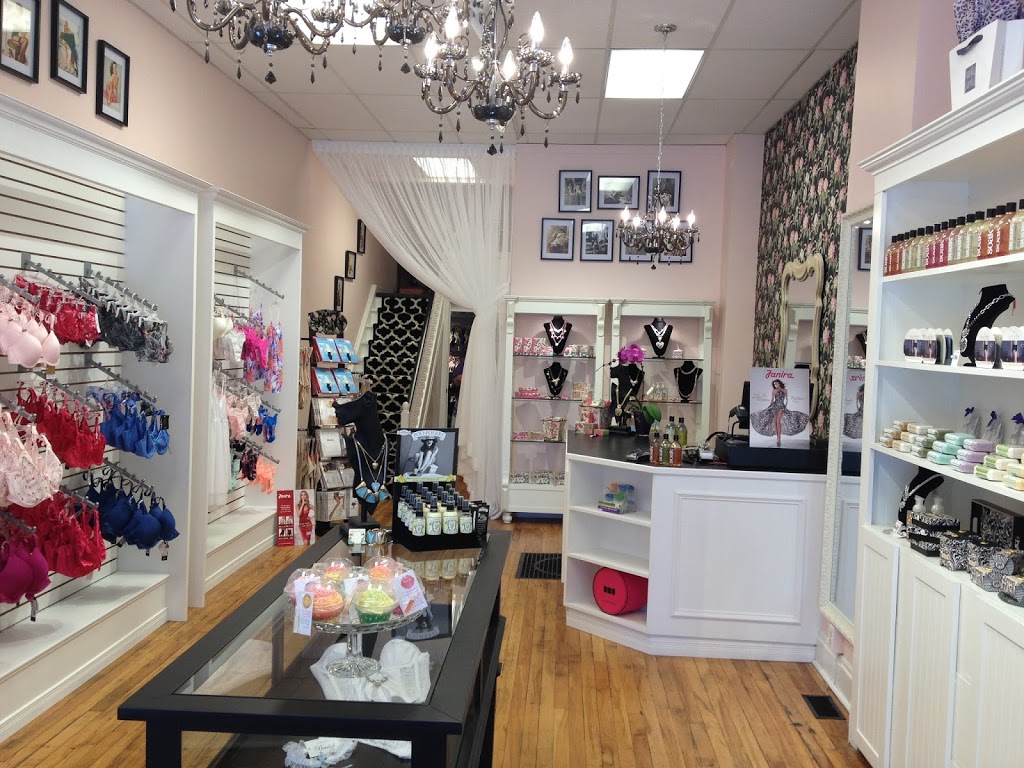 The Bra Boutique | 12 King St W, Cobourg, ON K9A 2L9, Canada | Phone: (289) 252-2277