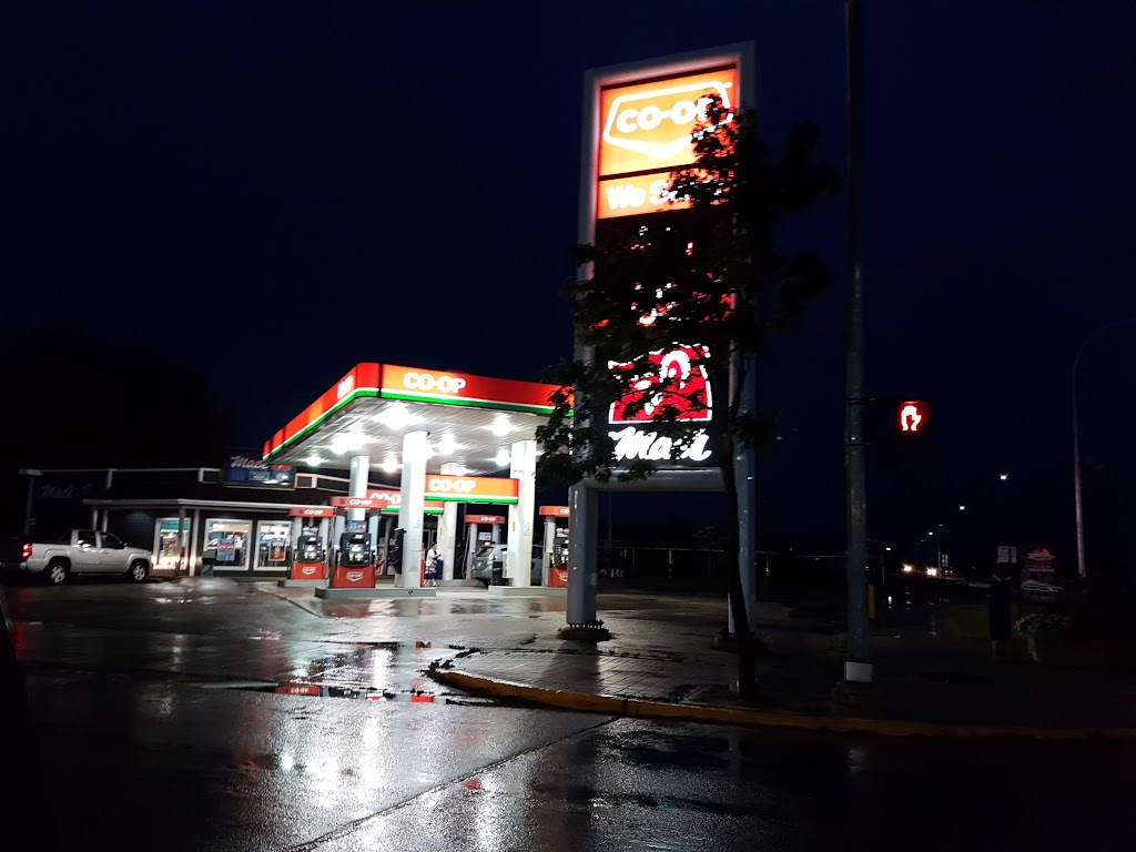 Co-op Gas Bar | 83 Centre St, Gimli, MB R0C 1B1, Canada | Phone: (204) 642-4430