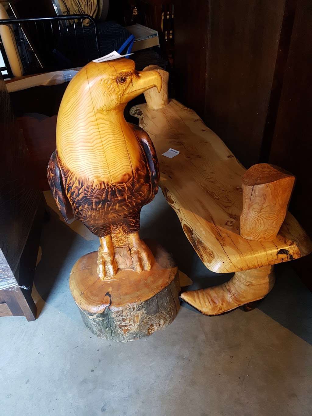 Signature Fine Furniture | 7271 12 St SE, Calgary, AB T2V 0N3, Canada | Phone: (403) 258-2221