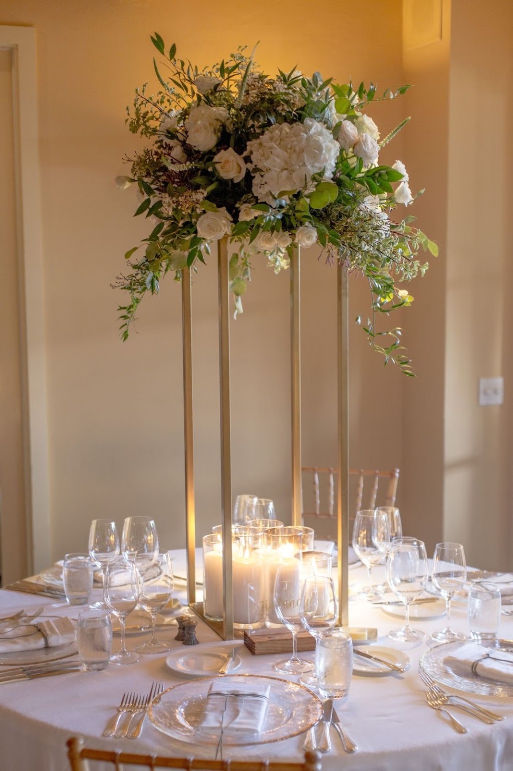 Sophs decor | 284 Burloak Dr, Burlington, ON L7L 4W5, Canada | Phone: (905) 807-5792