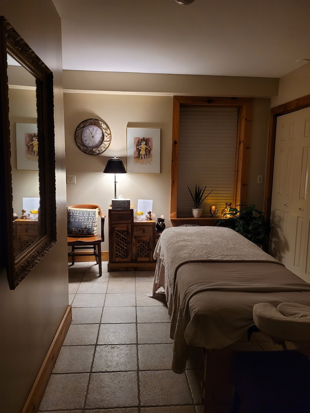 The Oasis Wellness Studio | 156 Victoria Ave, Belleville, ON K8N 2B4, Canada | Phone: (519) 477-0876