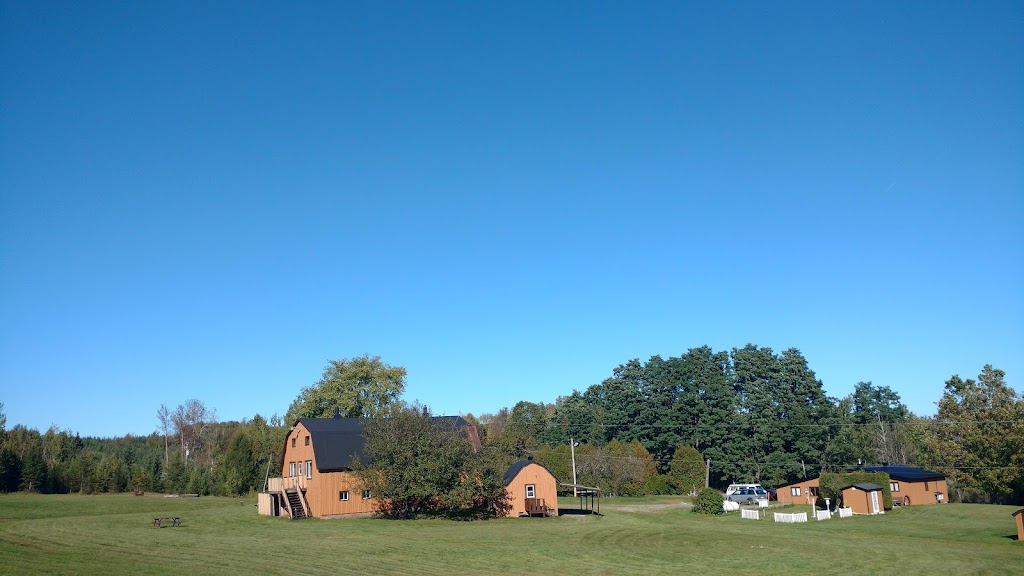 Camp Au Bivouac | 1750 Chem. Gendron, Memphrémagog, QC J1X 3W4, Canada | Phone: (819) 843-1092
