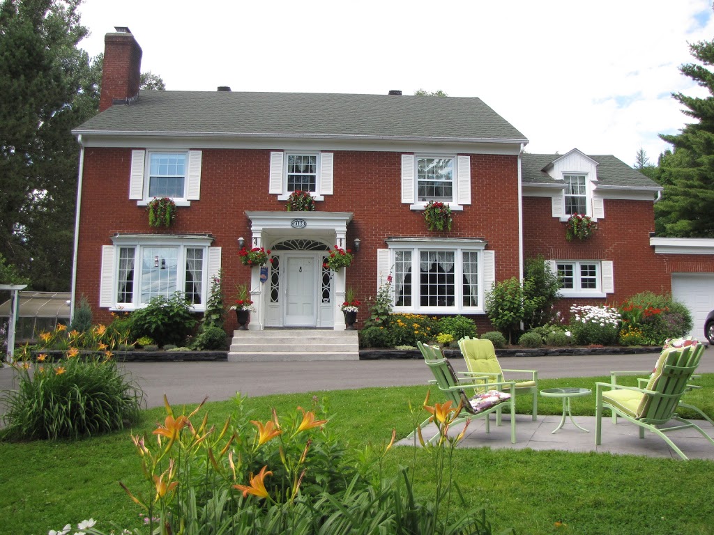 Auberge Les Pignons Verts | 2158 Chemin Nicholas - Austin, Austin, QC J0B 1B0, Canada | Phone: (819) 847-1272