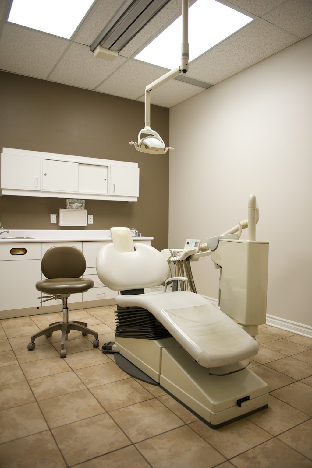 Centre Dentaire Familial Le Gardeur | dentist | 515 Bd Lacombe, Repentigny, QC J5Z 1P5, Canada | 4505827000 OR +1 450-582-7000