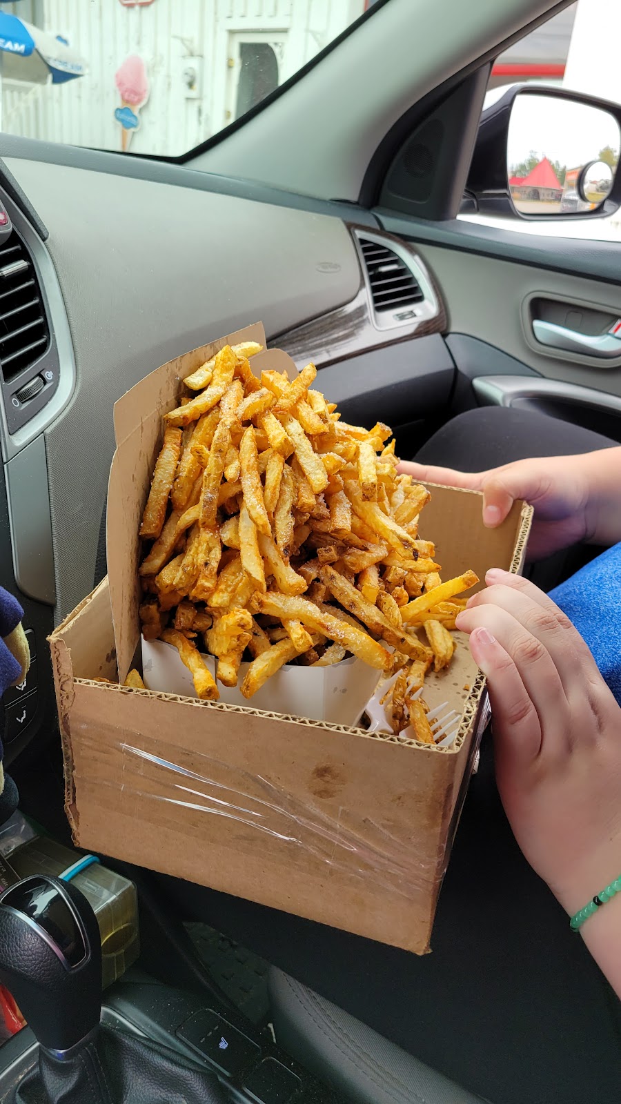 South River chip stand | 302 Hwy 124, South River, ON P0A 1X0, Canada | Phone: (705) 386-9343