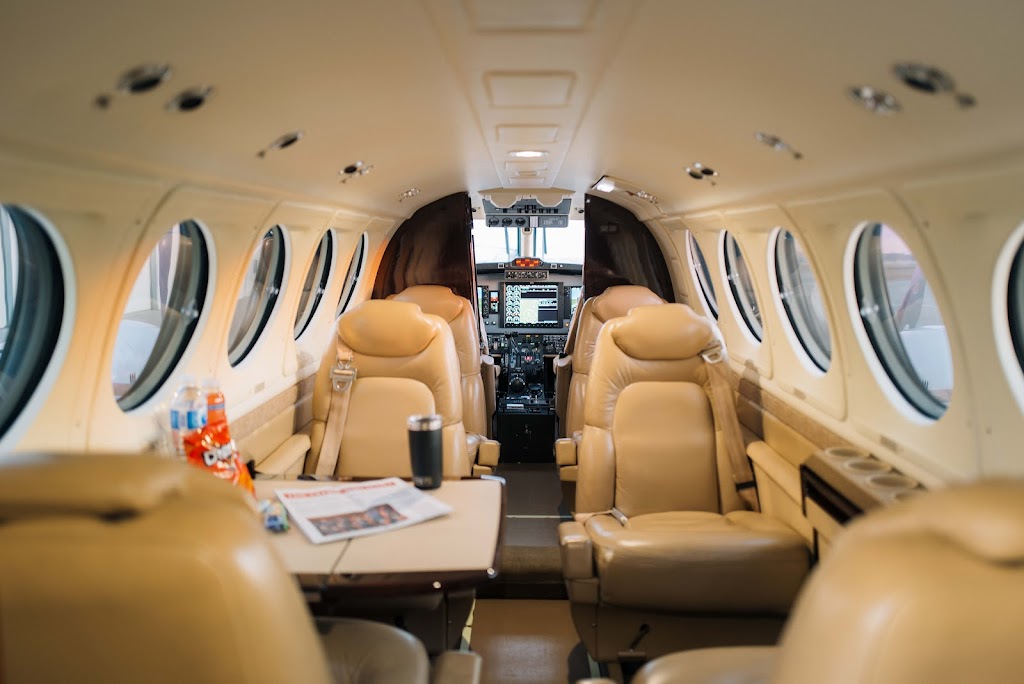 Fast Air Executive Aviation - West | Hangar C, 1205 Townline Rd, Abbotsford, BC V2T 6E1, Canada | Phone: (888) 372-3780