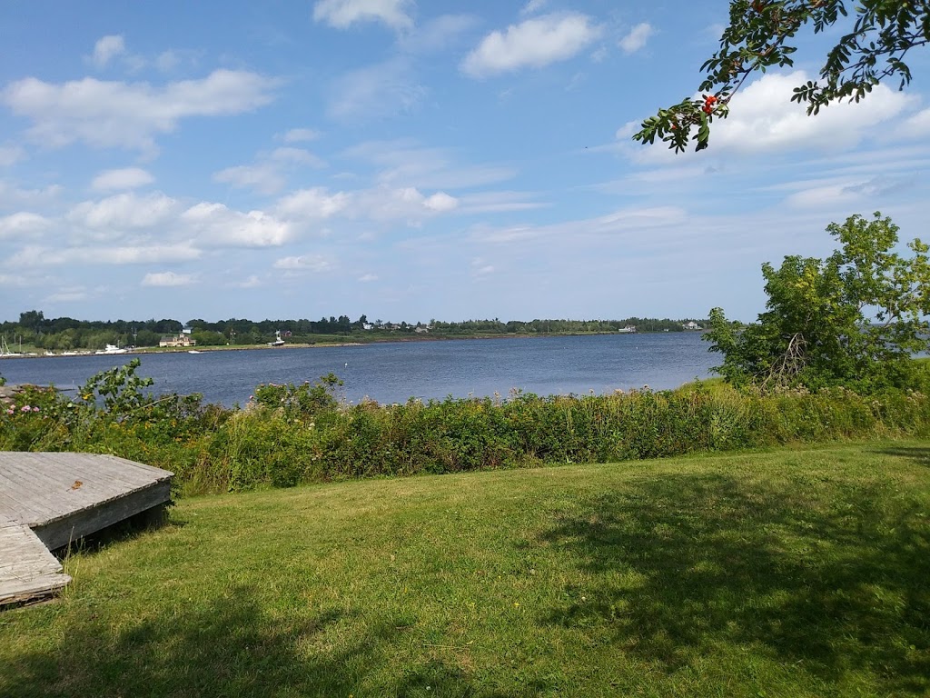 Centre dInformation aux Visiteurs | 14 Rue Acadie, Bouctouche, NB E4S 2T2, Canada | Phone: (506) 743-8811