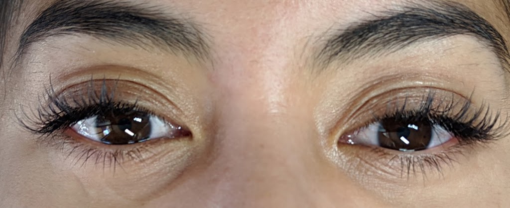 Summer Moon Lash | 123 Appleby Crescent, Markham, ON L3R 4L1, Canada | Phone: (416) 302-3000