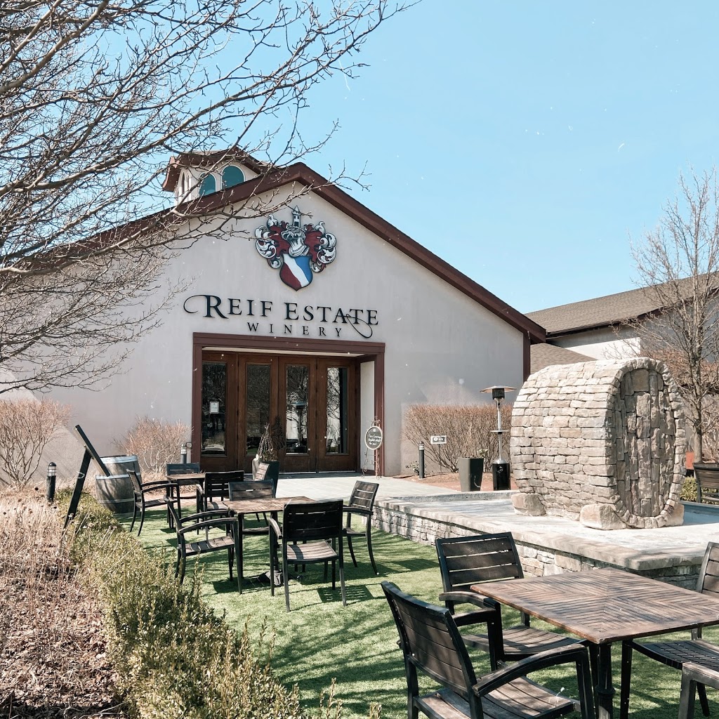 Crush On Niagara Wine Tours | Box 816, 4520 Ontario St, Beamsville, ON L0R 1B0, Canada | Phone: (905) 563-1759