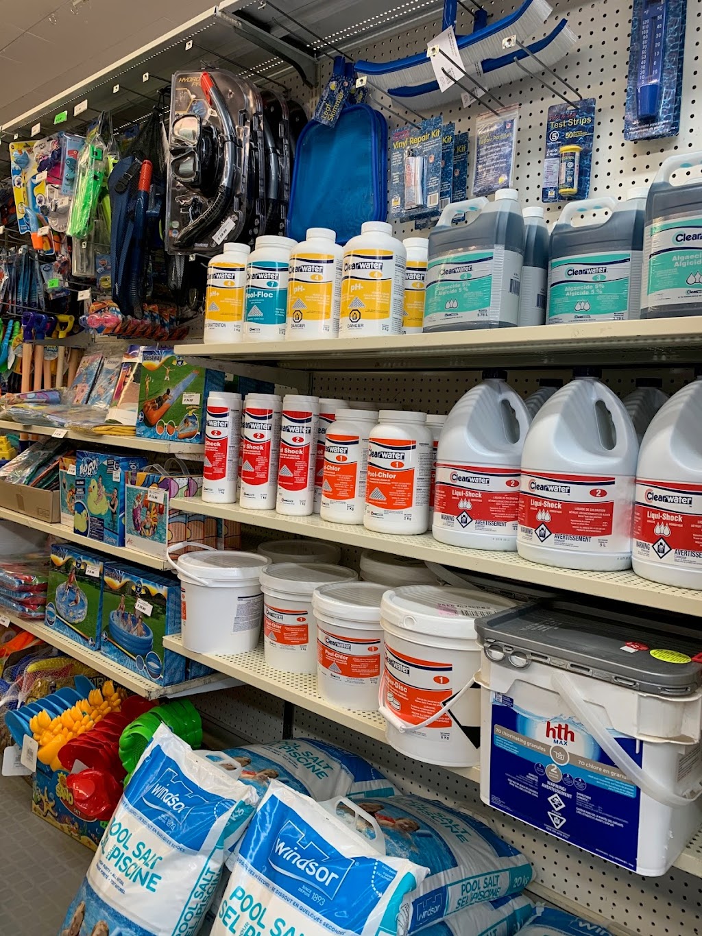 F. Ratte store | 46 Rue Lambton, Ormstown, QC J0S 1K0, Canada | Phone: (450) 829-2662