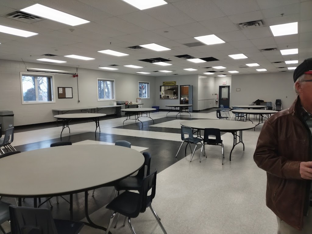 Mooretown Sports Complex | 1166 Emily St, Mooretown, ON N0N 1M0, Canada | Phone: (519) 867-2651