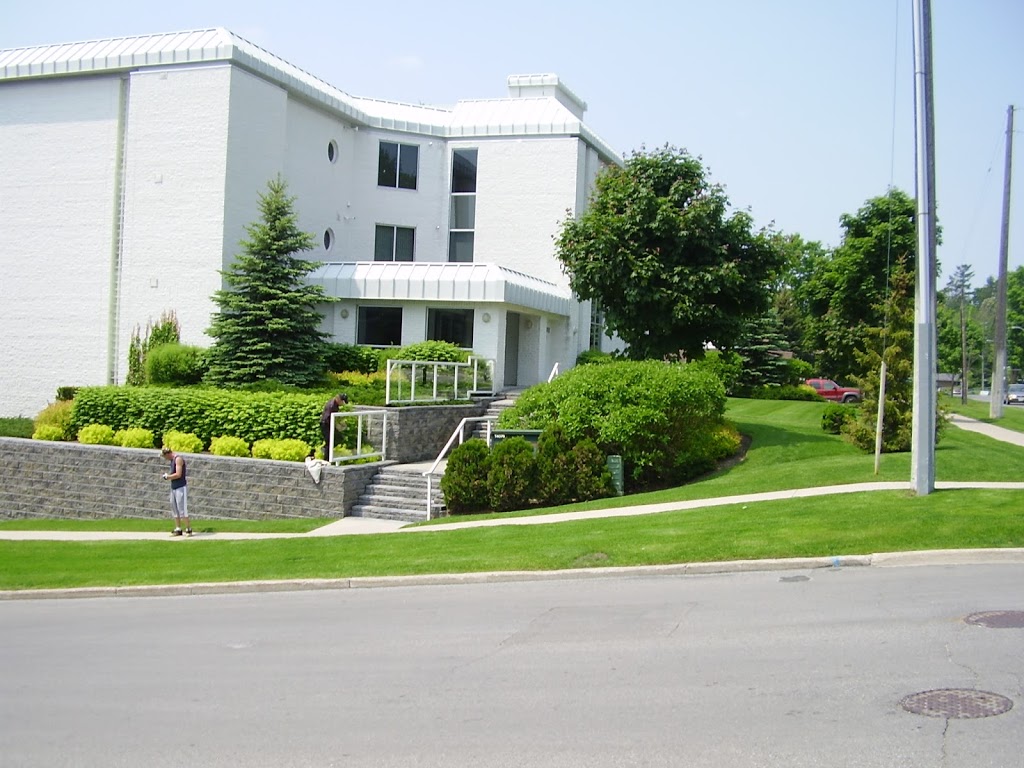 Armstrongs Property Maintenance Inc | 748 Henderson Dr, Innisfil, ON L9S 2J9, Canada | Phone: (705) 791-8808