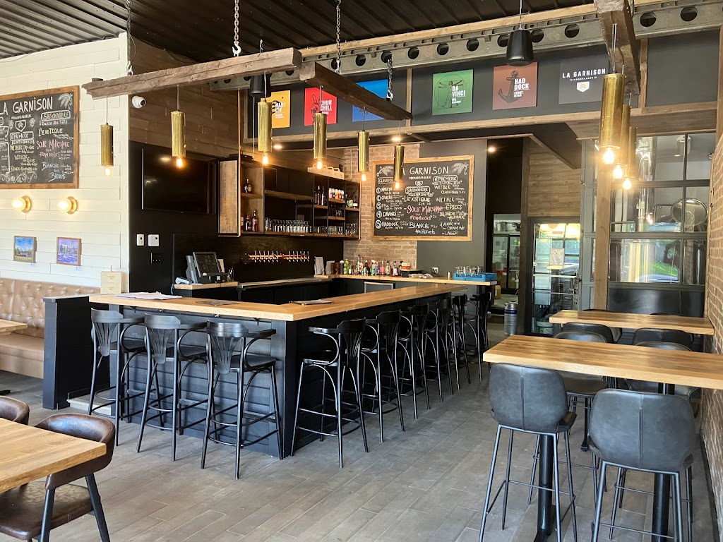 La Garnison - Microbrasserie & Resto-Pub | 4256 Rue Laval, Lac-Mégantic, QC G6B 1B5, Canada | Phone: (819) 583-3737