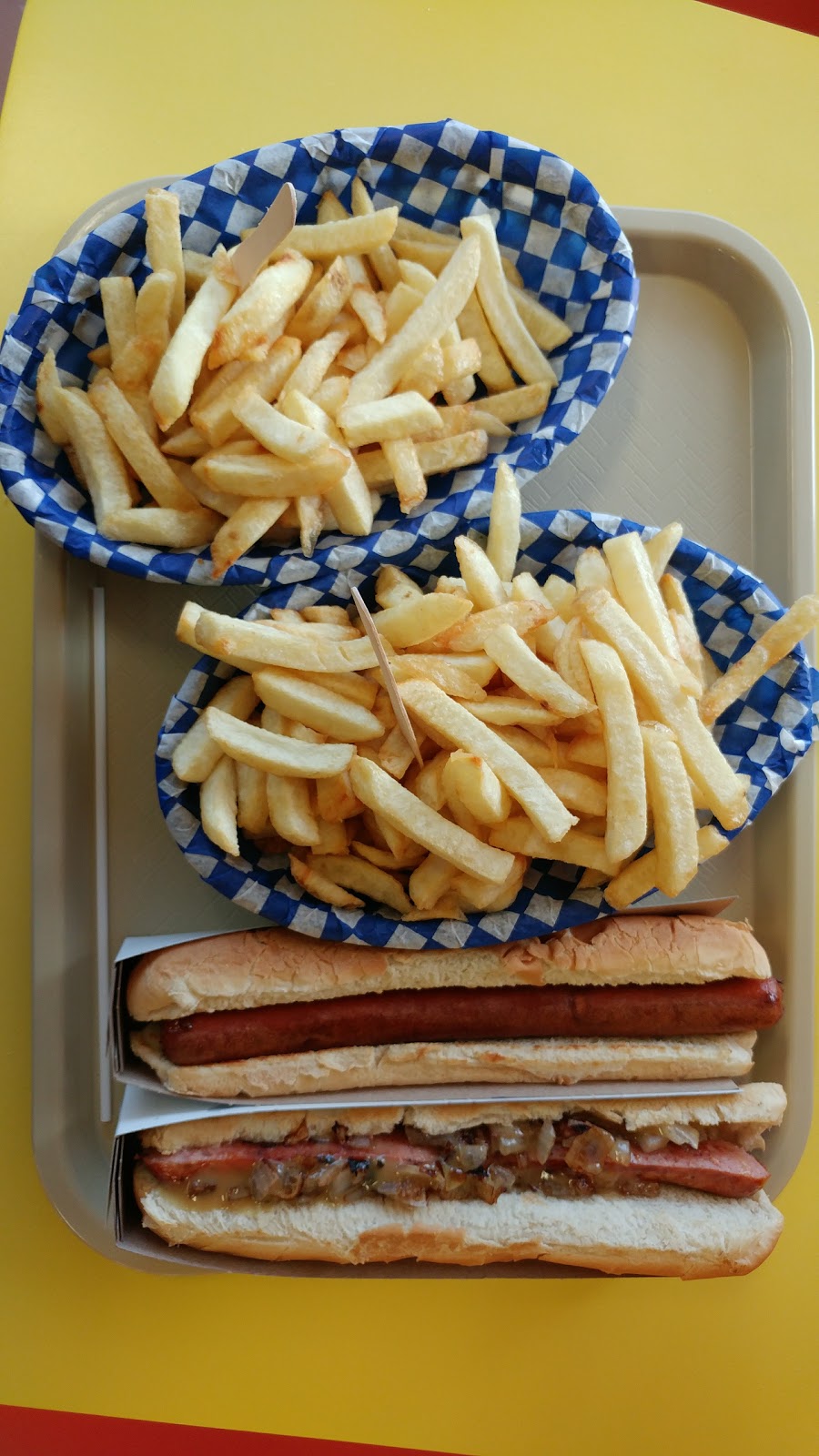 Fritzies East End | 881 Dundas St, Woodstock, ON N4S 1G9, Canada | Phone: (519) 537-7177